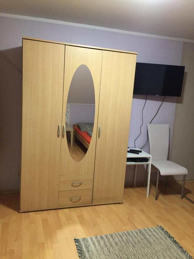 Fekete Macska Panzio Hotel Tata Luaran gambar